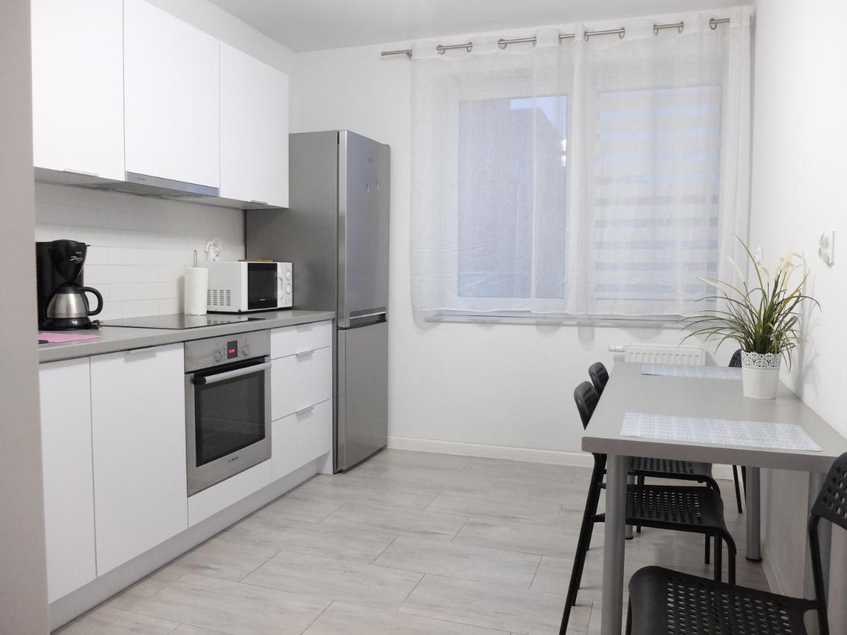 Pixel White Apart Wroclaw Exterior photo